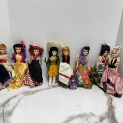 Dolls Of The World 