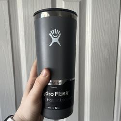 BNWT HYDROFLASK 22oz With Lid (have Multiple)