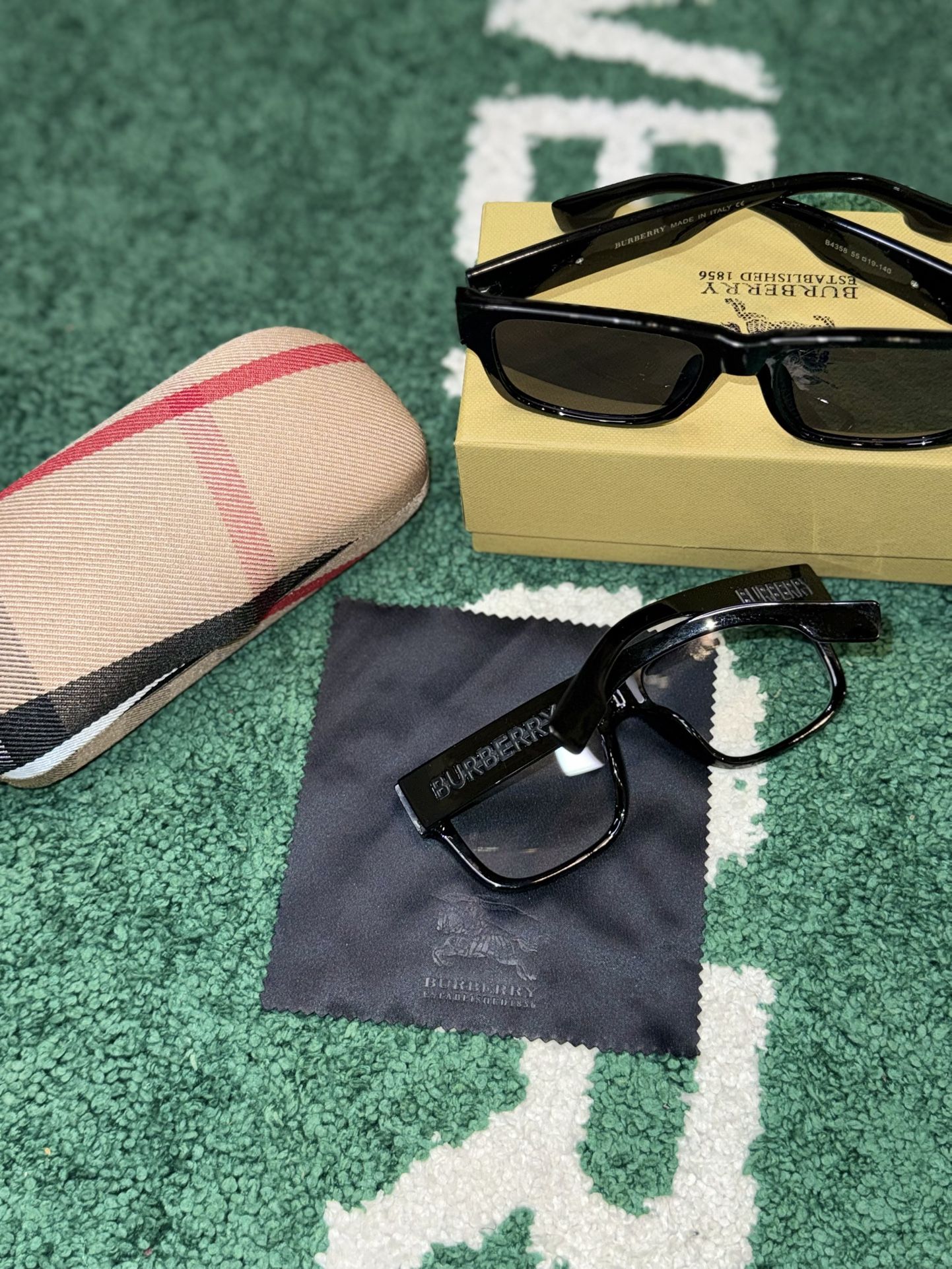 Burberry Polarized Glases