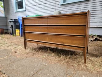 Mid Century Modern Dresser