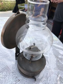 VINTAGE KEROSENE LAMP