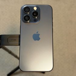 Apple iPhone 15 Pro 'Blue Titanium' · Unlocked - 256GB