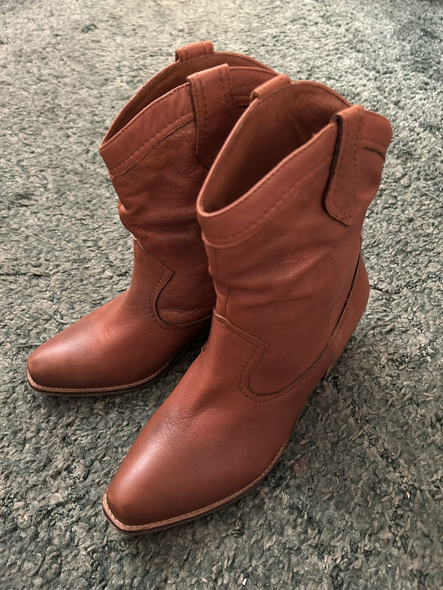 Women’s Short Leather Cowboy Boots