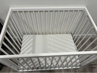 Graco mini crib