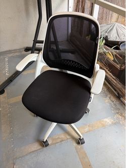 White desk chair