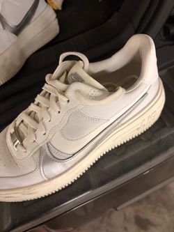 Nike Air Force 1 tennis shoes