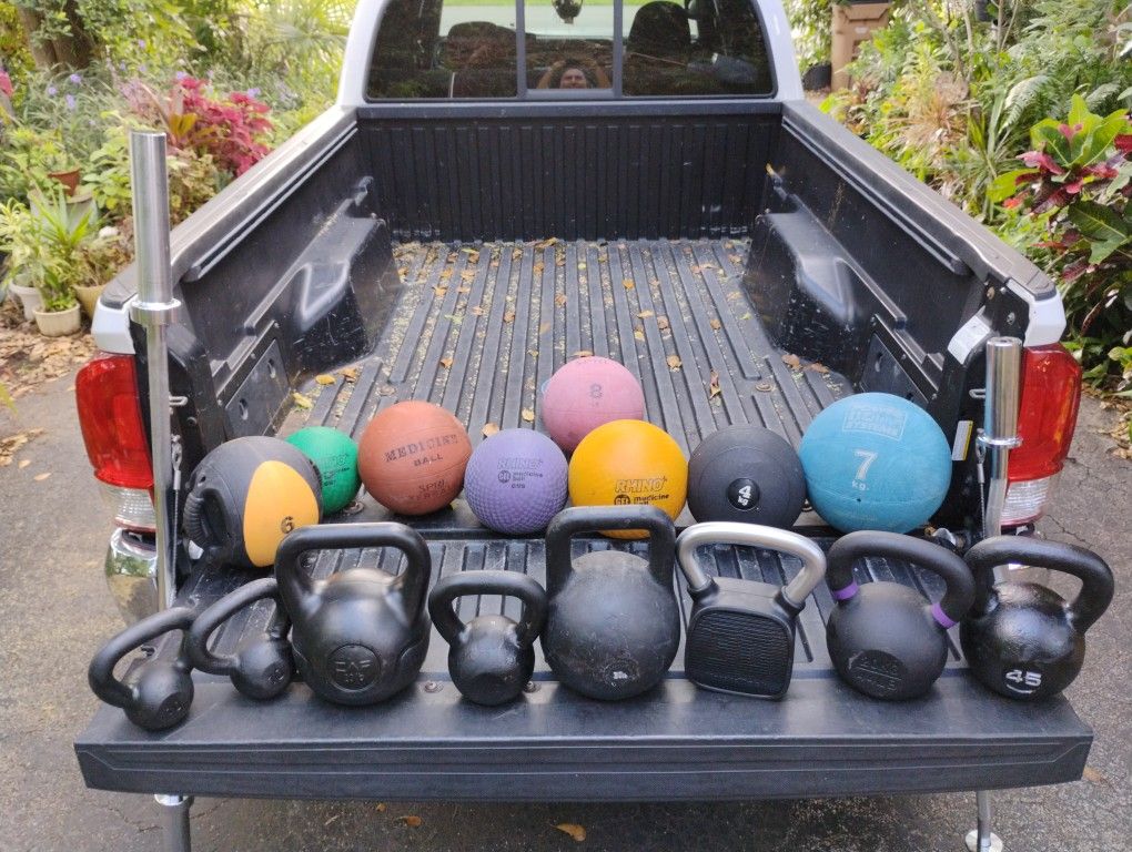 SELLING KETTLEBELLS : 10s 22s 30s 44s 45s 53s 97s 106s 124s / MEDICINE BALLS : 6s 7s 8s 9s 15s / EZ CURL BARS = $55 / 5 FOOT BAR = $60 & MORE •