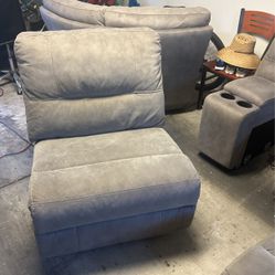 Couch With Electric Reclining 