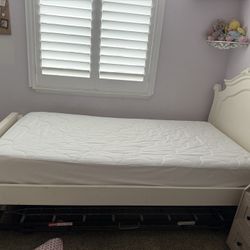 Twin Bed With Trundle