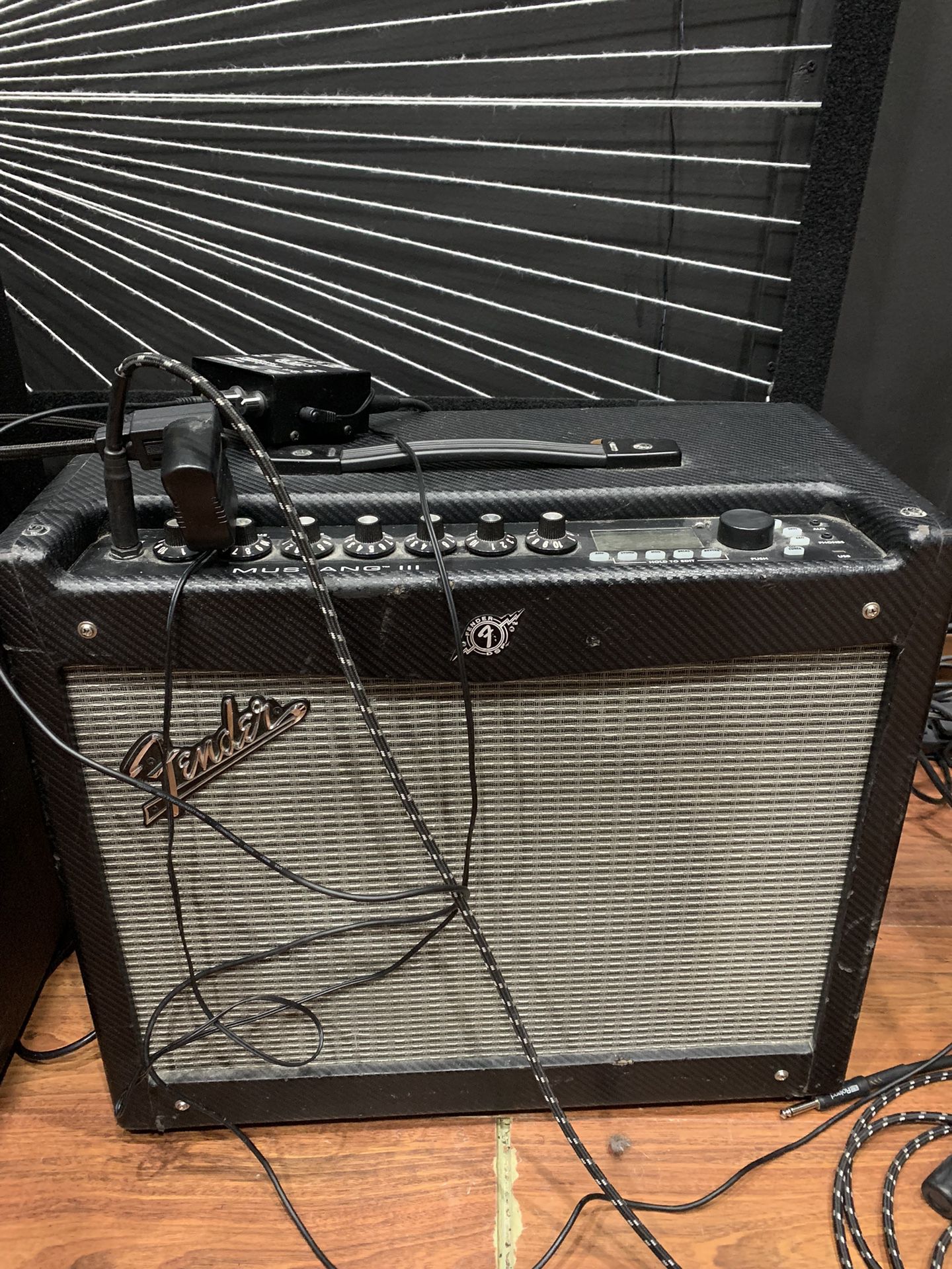 Guitar Amp (Fender Mustang III)