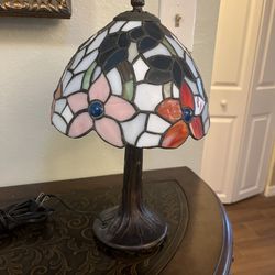 Tiffany Style Table Lamp