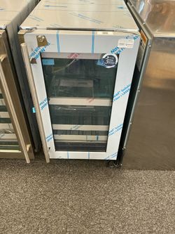 U-Line UHBSG41A Undercounter Refrigerator (Open Box / Scratch & Dent)