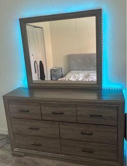 Queen Bed Frame with Mattress & 7-Drawer Dresser with Mirror