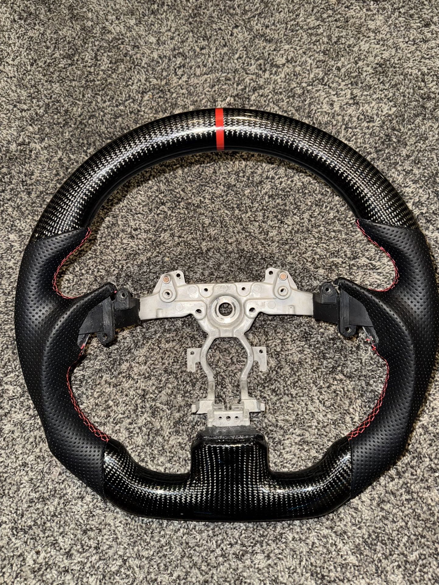 Infiniti G37 Carbon Steering Wheel