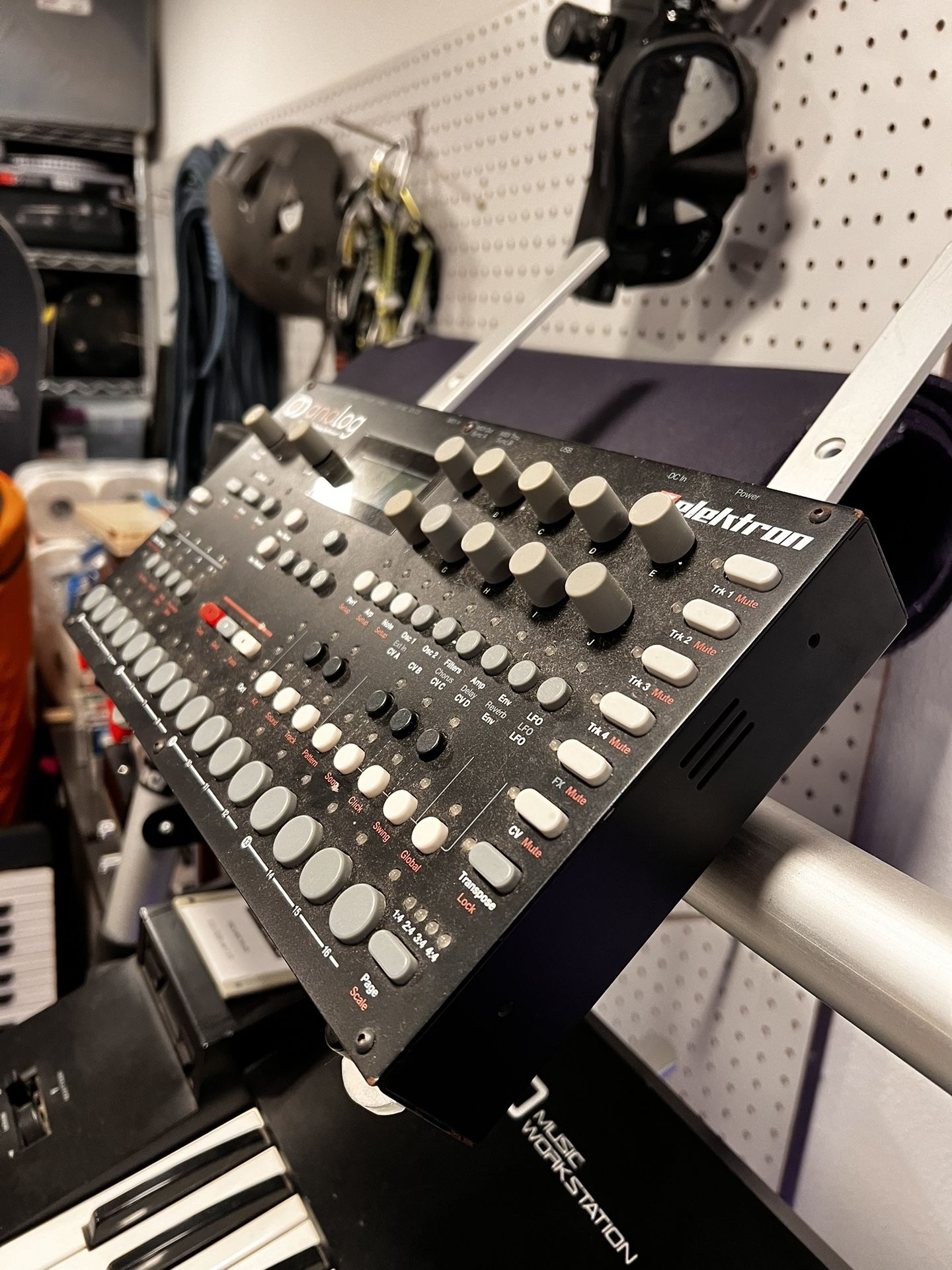 Elektron Analog Four Mk1