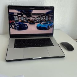 MacBook 16 Pro