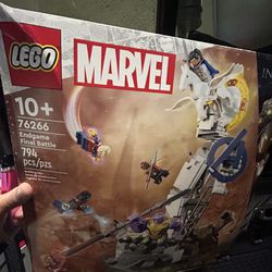 LEGO Marvel Endgame Final Battle Avengers Collectible Display Set 76266