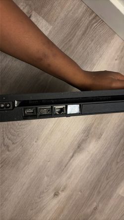 PS4 Slim + NBA 2K19 Bundle