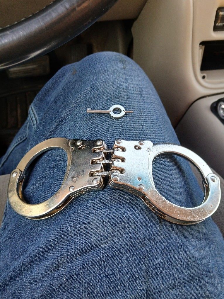 Hand Cuffs Good Quality 