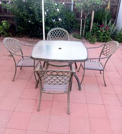 Patio tabke