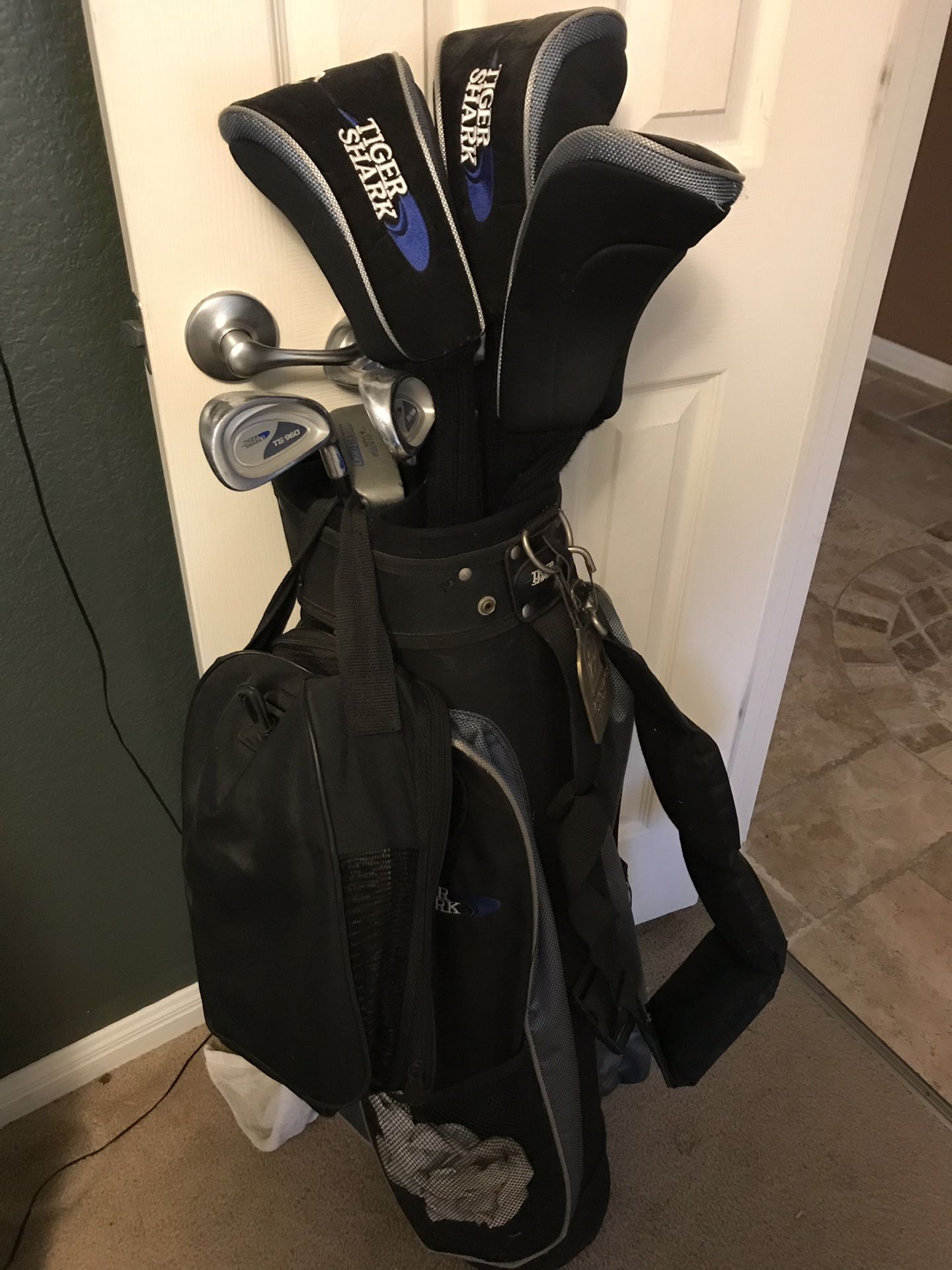 Ladies Tiger Shark TS-960 Golf Clubs - full set
