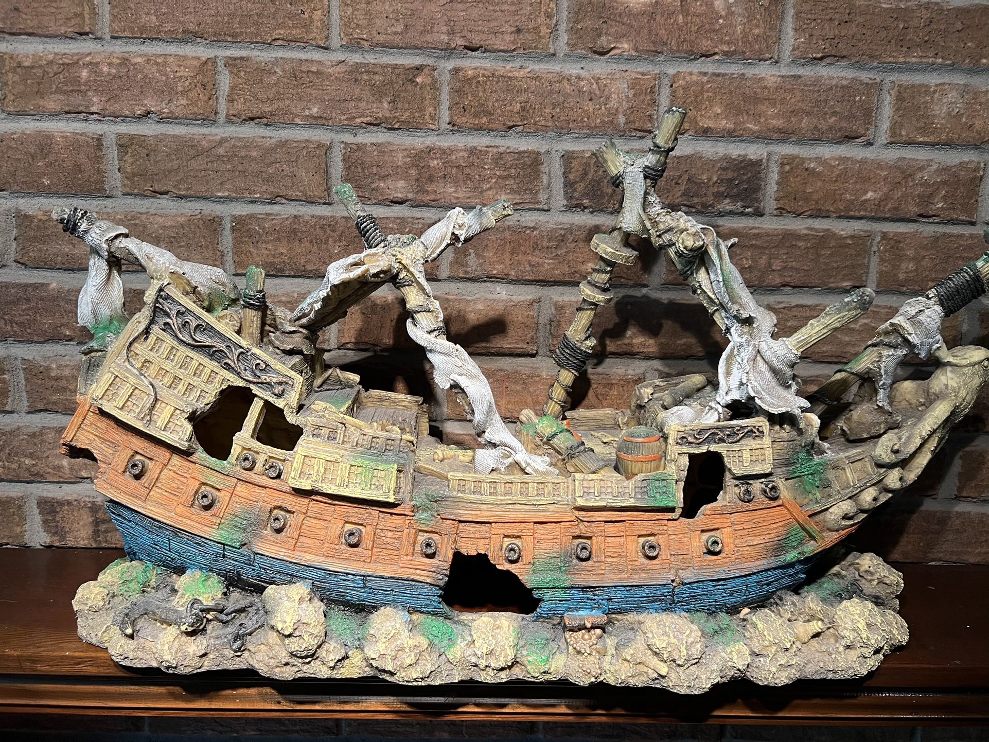 An Aquarium Centerpiece Shipwreck, A Beautiful Mess He Can You Be Used As An In-House Decor As Well