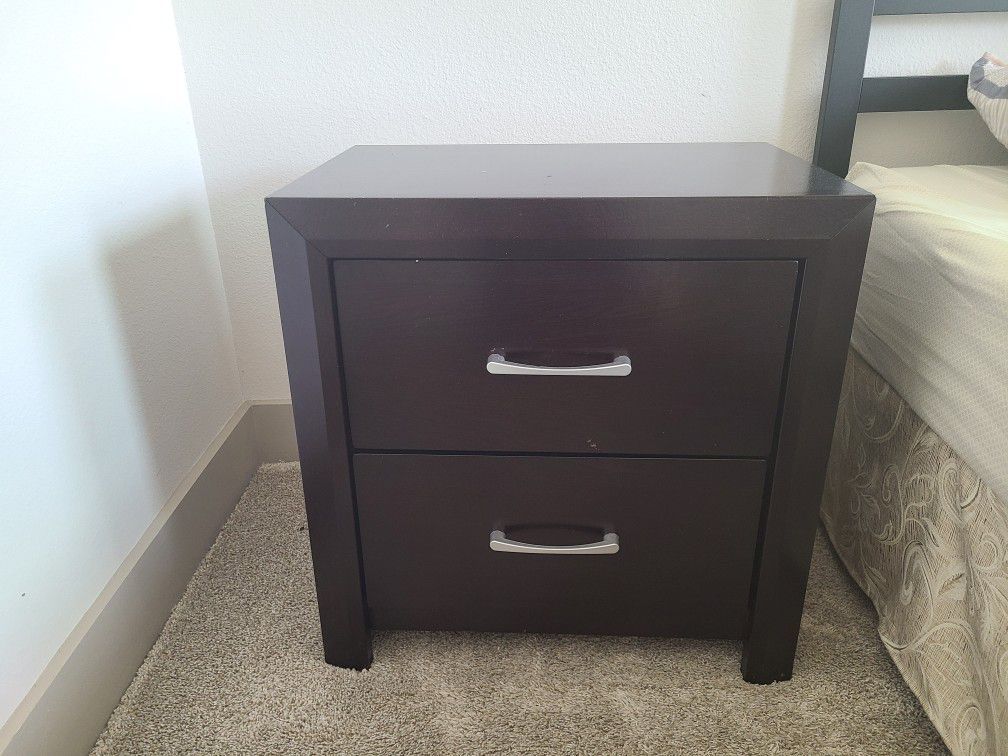 Set Of 2 Nightstands/Bedside Table
