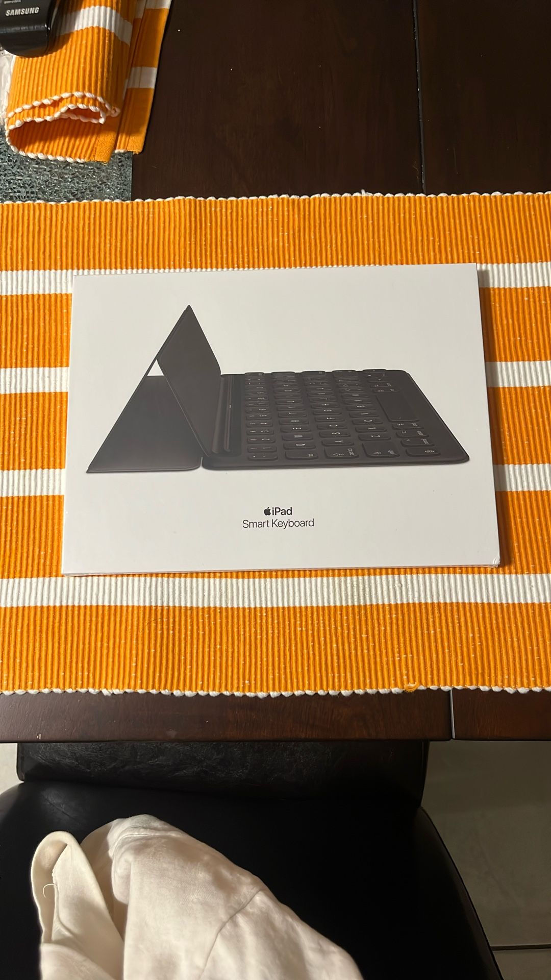 Apple Smart Keyboard For iPad (7th/8th and 9th Generation)