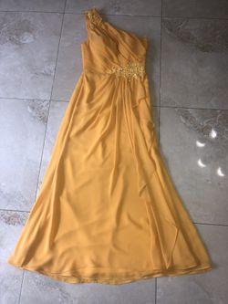 Beautiful yellow dress