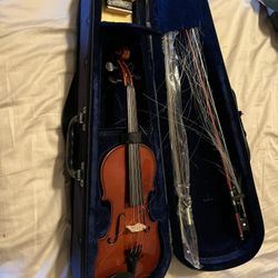 Viola w/ Case & Two Bows