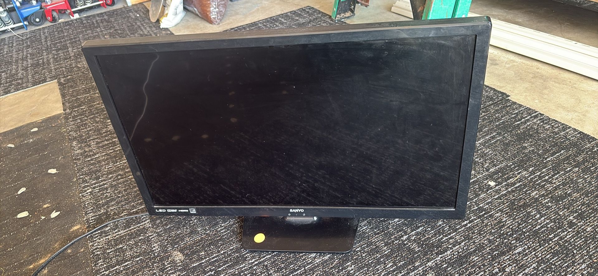 LED 24inch Flatscreen TV 