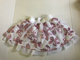 Girls Size 5 sparkly skirt