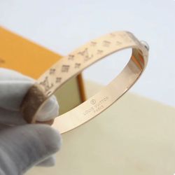 LV Bangle 💕