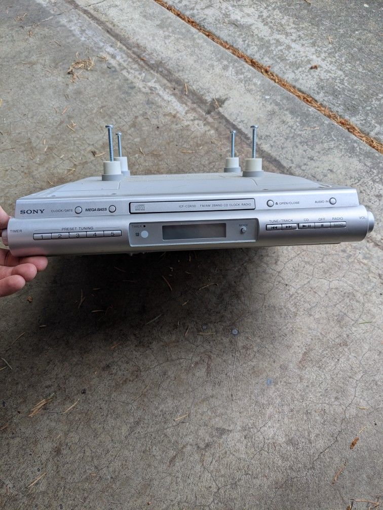 Sony Under cabinet CD Player/Radio