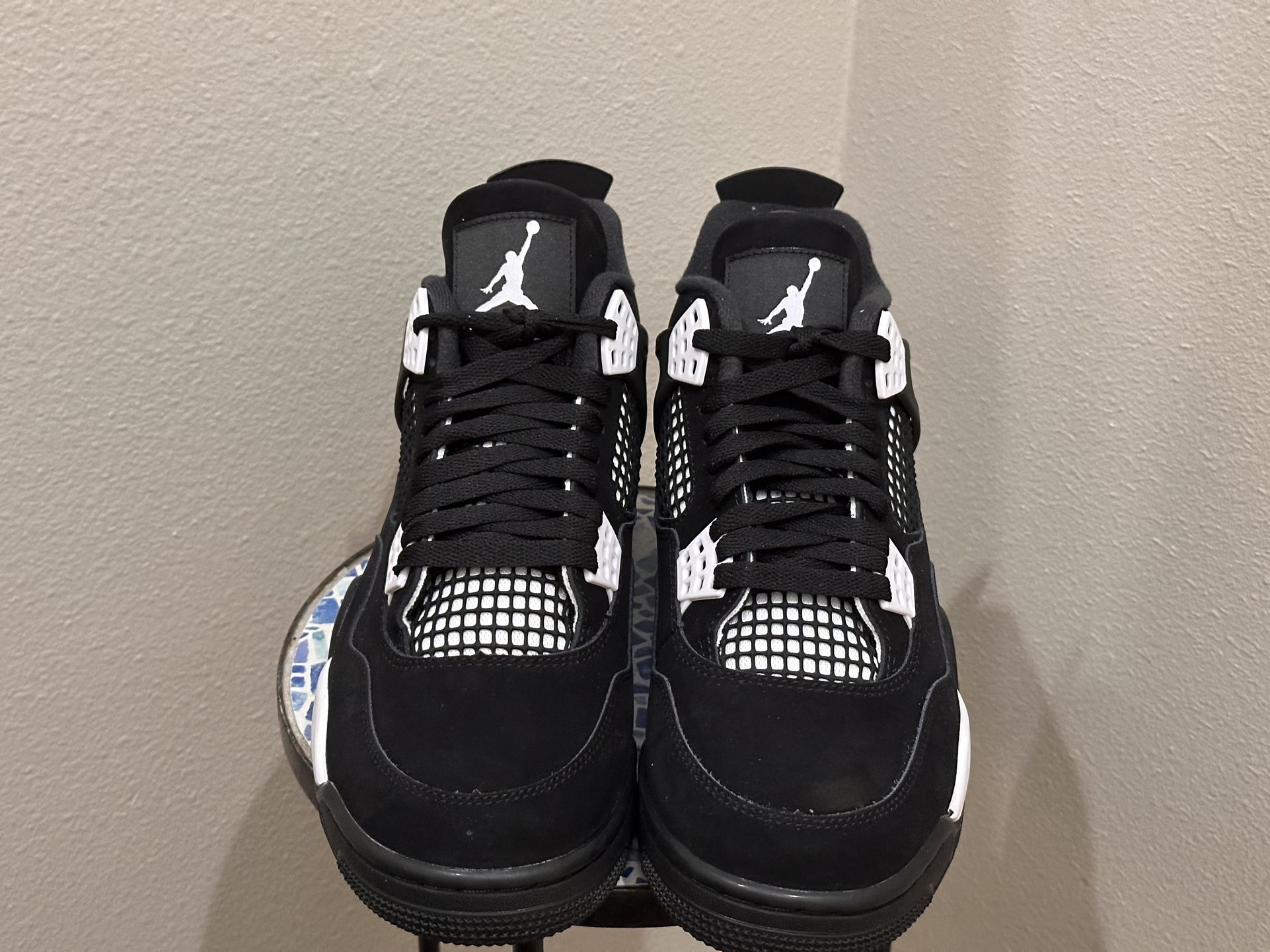 Jordan 4 White Thunder Size 10