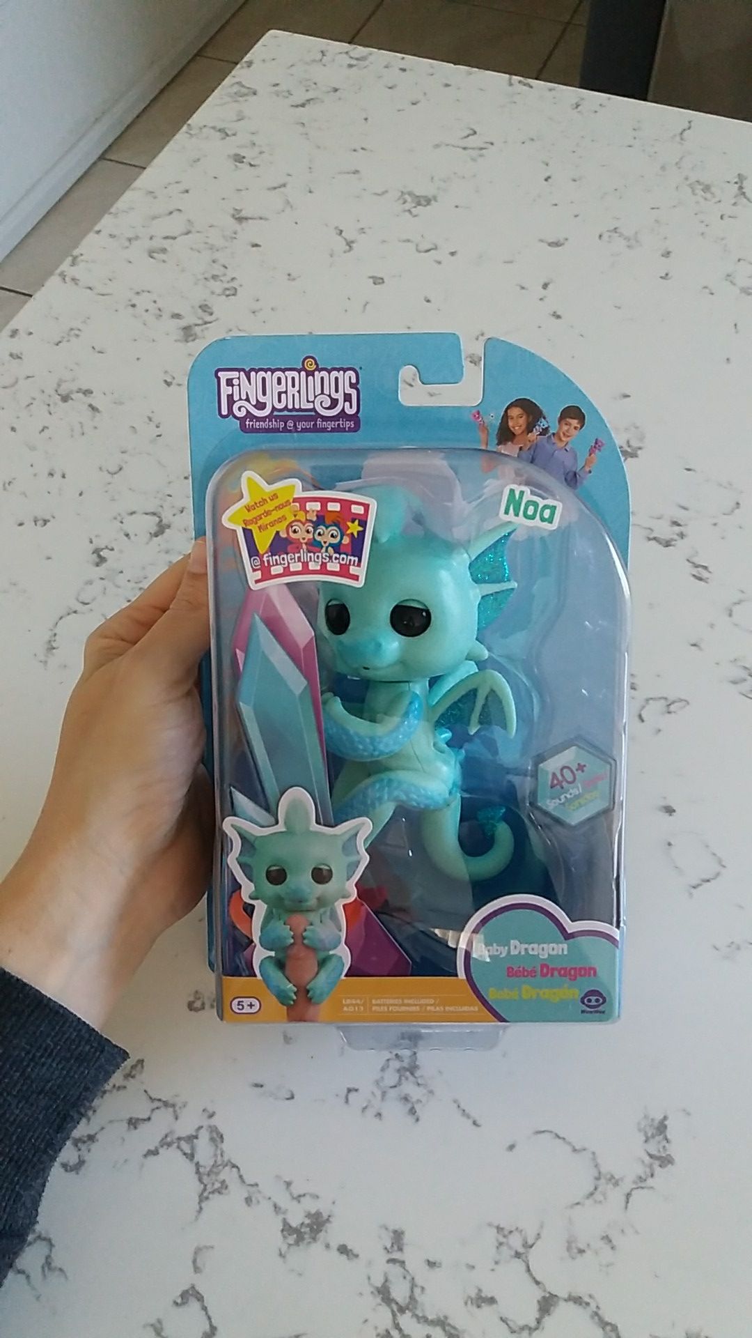 Fingerlings Baby Dragon Noa - WooWee Robot Toys for Kids - Blue. NEW