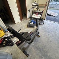 Life Fitness Recumbent Bike 