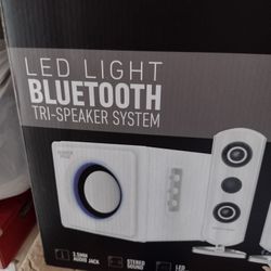 New And Box Bluetooth Radio With Speaker
