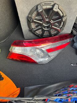 TOYOTA CAMRY OEM TAILIGHTS