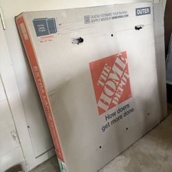 FREE! TV Moving Box