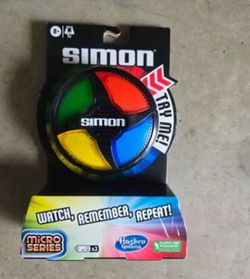 Hasbro Gaming Simon Micro Series