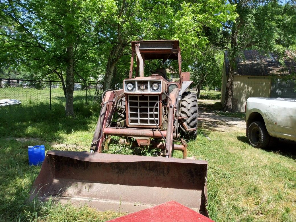 1976 FARM Tractor