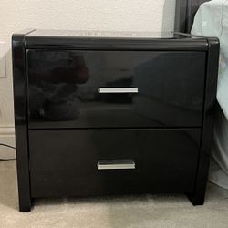 Set of 2 Black Nightstands – Modern with Storage Drawers