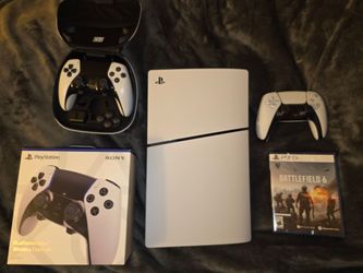 Ps5 Slim with 2 Dual Sense Edge controllers