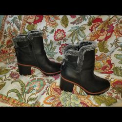 NEW Naturalizer Boots 7.5