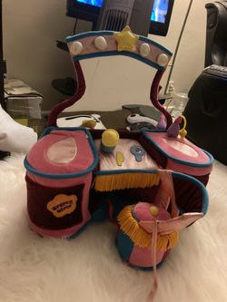 GROOVY GIRLS PLUSH DOLL VANITY MIRROR AND CHAIR 2001