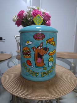 Silver Buffalo Scooby-Doo Ceramic Cookie Jar - Scooby Snacks