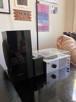 Crosley Record Player (Samsung Speakers Included)