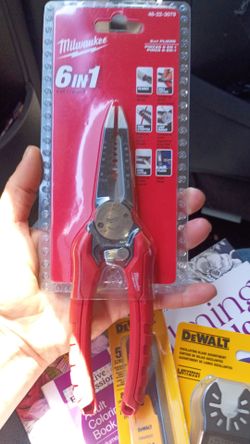 NEW MILWAUKEE 6 IN 1 PLIERS