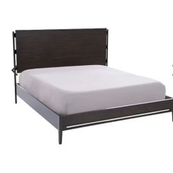 Direct Design Kasper king bed frame